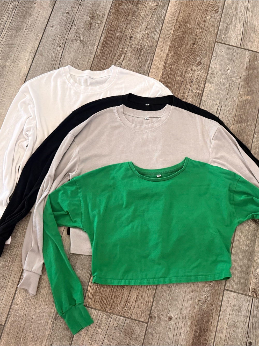 Women’s Crewneck Long Sleeve Top - Green, White, Black and gray